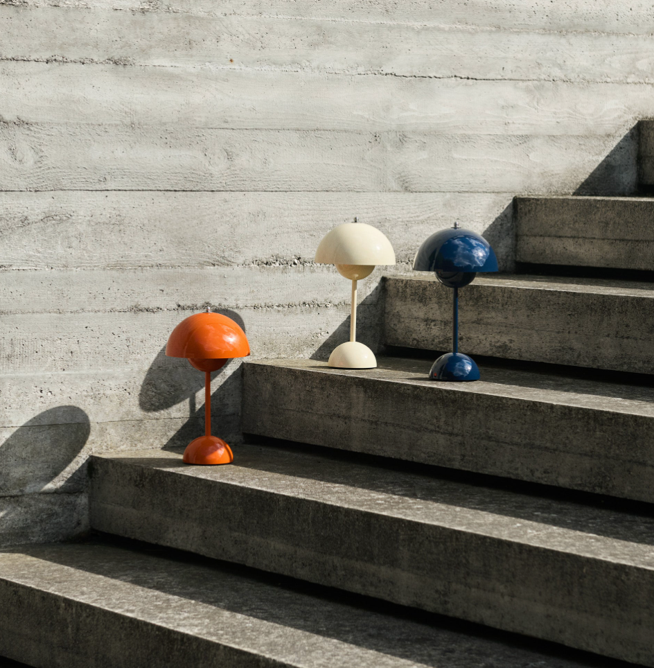 Flowerpot VP9 Verner Panton 1968 Portable Lamp - Steel Blue