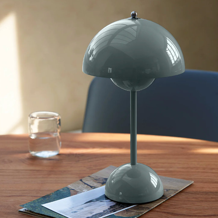 Flowerpot VP9 Verner Panton 1968 Portable Lamp - Stone Blue